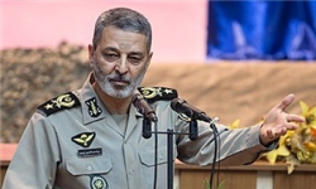 سپاه نیوز:٣٣٠٠ پروژه محرومیت‌زدایی نیروی زمینی سپاه با حضور فرماندهان عالیرتبه نیروهای مسلح در استان‌های مرزی افتتاح شد.