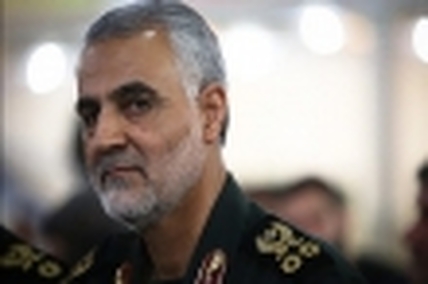 سپاه نیوز: سرلشکر قاسم سلیمانی در پی شهادت جانباز سرافراز دفاع مقدس  آقای علی خوش لفظ و راوی کتاب ارزشمند «وقتی مهتاب گم شد» پیام  تبریک و تسلیتی صادر کرد.