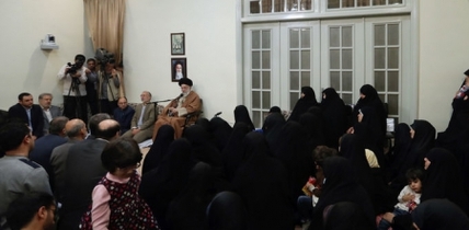 سپاه نیوز:  رهبر معظم انقلاب اسلامی در دیدار هفتگی با تعدادی از خانواده‌های معظم شهیدان: روح شجاعت، فداکاری و ایمان مانع اعمال دشمنیِ دشمنان است.