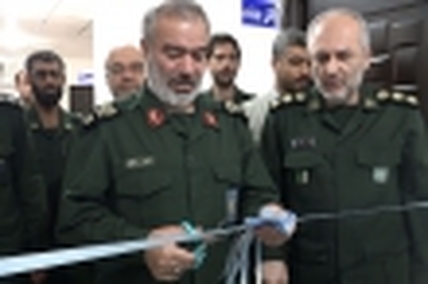 سپاه نیوز:سردار فدوی در آیین رونمایی 7عنوان کتاب در بندرعباس تأکید کرد: دشمنانی که تخم کینه و دشمنی می کارند مطمئن باشند محصولی جز کینه و دشمنی برداشت نخواهند کرد.