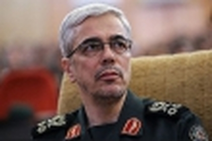 سپاه نیوز: رئیس ستاد کل نیروهای مسلح در پیامی حادثه غمبار جان باختن کارکنان نفتکش سانچی را تسلیت گفت.