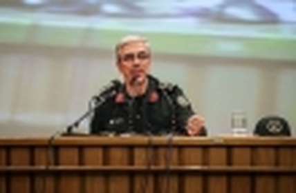 سپاه نیوز: رئیس ستاد کل نیروهای مسلح گفت: دشمن به دنبال این است تا ملت را از پای در آورد و در این رابطه با استفاده از فضای مجازی، نسل جوان را هدف قرار داده است.