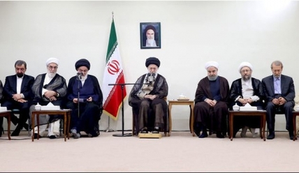 سپاه نیوز: رهبر انقلاب اسلامی فرمودند: مجمع تشخیص مصلحت، یادآور امام بزرگوار و فرآورده‌ی انقلاب است، و در فرآیند اداره و مدیریت کشور دارای تأثیر بسیار مهمی است، بنابراین باید تفکرات امام و انقلاب بر آن کاملاً حاکم باشد.