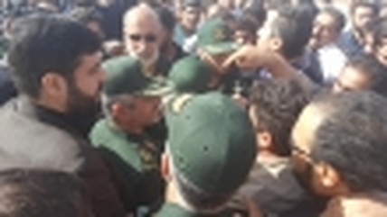 سپاه نیوز: سرلشکر جعفری با سفر به استان کرمانشاه از مناطق زلزله زده این استان بازدید و در جریان روند امدادرسانی به زلزله زدگان قرار گرفت. 