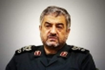 سپاه نیوز: فرمانده کل سپاه گفت: هلال احمر و امکانات سپاه را بسیج کردیم تا نیازهای مردم تأمین شود.