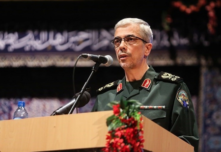  سپاه نیوز: رئیس ستادکل نیروهای مسلح با بیان اینکه به‌برکت خون شهدا و درایت کشورهای درگیر با تروریسم تکفیری ،مقابله خوبی با تروریسم تکفیری شد، گفت: ما امروز در مراحل پایان این تهدید به سر می‌بریم و در روزهای آینده تصرف سرزمینی داعش در عراق و سوریه پایان خواهد یافت، هرچند این تهدید به‌شکل ترور و مسائل فرهنگی ادامه خواهد داشت.