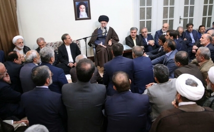 سپاه نیوز:حضرت آیت‌الله خامنه‌ای با ابراز خرسندی از تبدیل‌شدن مطالبه ایجاد پیام‌رسان‌ها و شبکه‌های اجتماعی داخلی به مطالبه‌ای عمومی گفتند: مسئولان باید امنیت و حریم داخلی مردم و کشور را حفظ کنند و تعرض به آن «حرام شرعی» است.