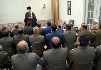 سپاه نیوز: رهبر انقلاب اسلامی خطاب به جوانان ارتش تأکید کردند: از شما جوانان عزیز می‌خواهم همه ابتکارات، تلاشها و ظرفیت‌های انسانی خود را برای پیشبرد و اعتلاء ارتش بکار اندازید.