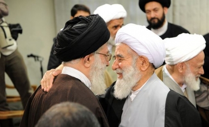 سپاه نیوز: رهبر معظم انقلاب اسلامی در پیامی درگذشت عالم ربانی حجت‌الاسلام والمسلمین مهمان‌نواز را تسلیت گفتند.