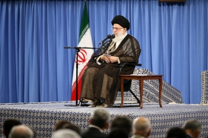 سپاه نیوز:رهبر معظم انقلاب تصریح کردند: همانگونه که درباره «برخی کنوانسیون‌های بین‌المللیِ اخیراً مطرح شده در مجلس» گفتیم، مجلس شورای اسلامی که رشید و بالغ و عاقل است، باید مستقلاً در موضوعاتی مثل مبارزه با تروریسم یا مبارزه با پولشویی قانونگذاری کند.
