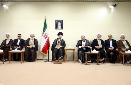 سپاه نیوز:حضرت آیت الله خامنه ای فرمودند: اگر دستگاه قضا در ادای وظایف خود به‌خوبی عمل کند، مردم از حاکمیت، خرسند و راضی خواهند بود و اگر وظایف، ناقص و بد انجام شوند، مردم از حاکمیت، ناخرسند خواهند شد.