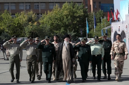 سپاه نیوز: مراسم سالانه دانش آموختگی دانشجویان دانشگاه افسری و تربیت پاسداری امام حسین(ع) صبح امروز (شنبه) با حضور حضرت آیت الله خامنه‌ای فرمانده معظم کل قوا برگزار شد.