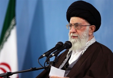 سپاه نیوز: رهبر معظم انقلاب در ابتدای جلسه‌ی درس خارج فقه خودتأکید کردند: مسئولان جز در موارد نظامی، امنیتی و اموری که با دشمن مقابله داریم، باید شفاف باشند و هیچ رازی را از مردم پنهان نکنند.