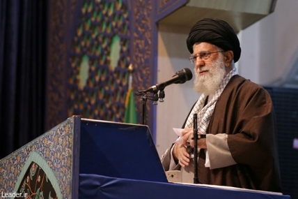 سپاه نیوز: حضرت آیت‌الله خامنه‌ای فرمودند: آن روزی که ده‌ها میلیون در ایران و صدها هزار نفر در بعضی کشورها به پاس خون فرمانده سپاه قدس به خیابان‌ها آمدند و بزرگترین بدرقه جهان را شکل دادند از ایام الله است.
