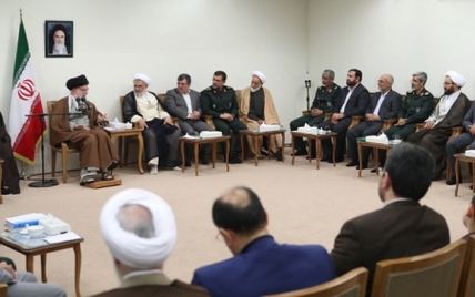 سپاه نیوز: حضرت آیت الله خامنه‌ای تاکید کردند: جریانی به‌دنبال فراموش شدن جهاد وشهادت است باید درمقابل آن ایستاد.