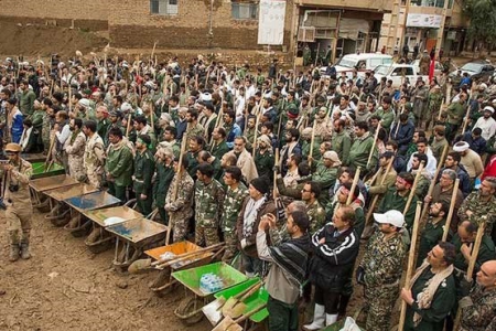 سپاه نیوز: فرمانده ناحیه خرم‌آباد با اشاره به آمادگی ۹ گردان بسیج برای مقابله با سیلاب احتمالی در لرستان گفت: دستگاههای مهندسی سپاه لرستان آماده به کار شده اند، 