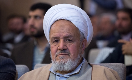  سپاه نیوز: حجت الاسلام و المسلمین علی سعیدی در پیامی انتصاب سردارسرلشکر حسین سلامی به فرماندهی کل سپاه را تبریک گفت.