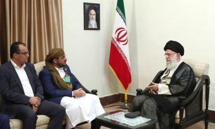 سپاه نیوز: سخنگوی جنبش انصارالله یمن و هیئت همراه با رهبر انقلاب اسلامی دیدار و گفتگو کردند.