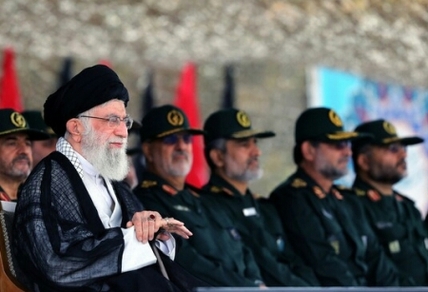 سپاه نیوز؛امام خامنه ای  با یادآوری عزت سپاه در داخل و خارج فرمودند: آمریکایی ها نیز با چهره خصمانه و عبوس خود به سپاه، عزت آن را افزون‌تر کردند، چرا که دشمنی دشمنان خدا، بندگان مؤمن را عزیزتر می کند.