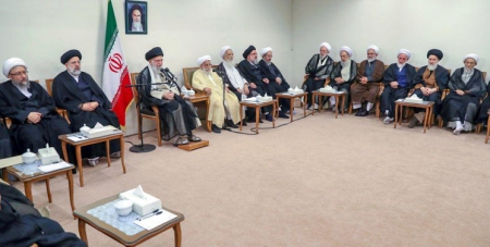 سپاه نیوز: اعضای مجلس خبرگان رهبری، در پایان اجلاسیه هفتم از پنجمین دوره این مجلس، پیش از ظهر امروز با حضرت آیت‌الله خامنه‌ای دیدار کردند.