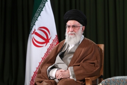 سپاه نیوز: حضرت آیت‌الله خامنه‌ای در پیام نوروزی خود، سال ۱۳۹۹را سال «جهش تولید»نامگذاری و تأکید کردند: تحریمها به‌نفعِ ما تمام خواهد شد و ملت ایران مطمئن باشند که تلخی‌ها خواهد گذشت.