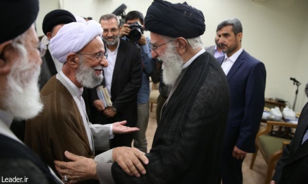 سپاه نیوز:حضرت آیت‌الله خامنه‌ای در پیامی درگذشت عالم ربانی، فقیه و حکیم مجاهد، آیةالله مصباح یزدی را تسلیت گفتند.