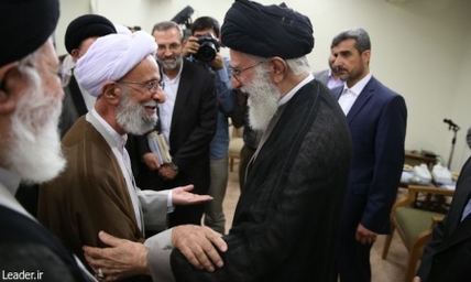 سپاه نیوز:حضرت آیت‌الله خامنه‌ای در پیامی درگذشت عالم ربانی، فقیه و حکیم مجاهد، آیةالله مصباح یزدی را تسلیت گفتند.