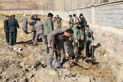 سپاه نیوز:  مسئوول سازمان بسیج سازندگی استان اردبیل گفت: با مشارکت اداره کل منابع طبیعی وآبخیزداری، بسیج سازندگی و گروه‌های جهادی بسیج ،۱۰۰ هزار اصله نهال در استان اردبیل توزیع و غرس می‌شود.