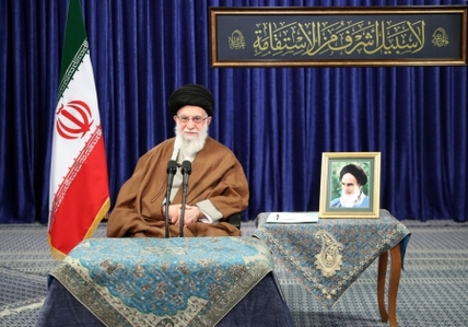 سپاه نیوز: رهبر انقلاب فرمودند: وقتی می‌توانیم یک ماهواره‌بر را با سرعت ۷۵۰۰ متر بر ثانیه به فضا پرتاب کنیم و ماهواره را در مدار قرار دهیم، و یا در صنایع دفاعی آن پیشرفتهای بزرگ را داشته‌ایم، پس در تولید هم می‌توانیم به جهش دست پیدا کنیم.