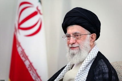 سپاه نیوز: رییس دفتر نظامی فرمانده معظم کل قوا از تشکر معظم له از عملکرد و تلاش های خوب سپاه خبر داد.