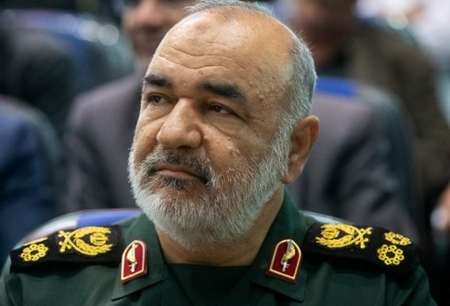 سپاه نیوز؛ سرلشکر حسین سلامی در پیامی عروج جانباز گرانقدر سردار محسن پاک یاری را تسلیت گفت. 