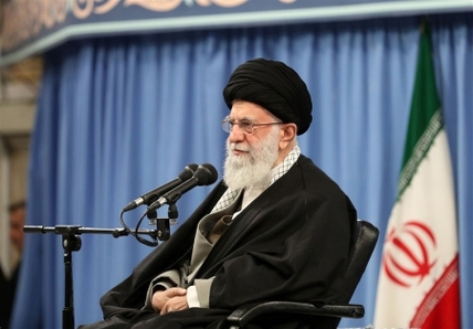 سپاه نیوز: درپی حادثه‌ تلخ آتش‌سوزی در یکی از مراکز درمانی تهران که به جان‌باختن جمعی از شهروندان انجامید، رهبر معظم انقلاب با صدور پیام تسلیتی، بر بررسی موضوع، تدابیر لازم را برای کاستن از آسیب‌ها و خسارت‌ها از سوی دستکاههای مسئول تاکید کردند.