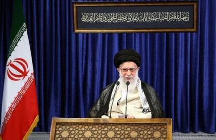 سپاه نیوز: حضرت آیت‌الله خامنه‌ای فرمودند: مبارزه با فساد که در این دوره به اوج خود رسیده است باید بدون اغماض و بر اساس حق و عدل و قانون و همچنین بدون تعدی و ظلم به افراد بیگناه با قدرت ادامه یابد.