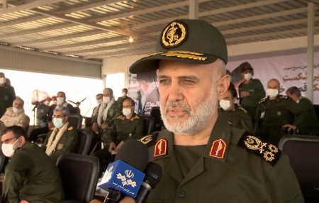 سپاه نیوز:سرلشکر رشید گفت : به عنوان فرمانده قرارگاه مرکزی خاتم الانبیا (ص) از میدان رزمایش نیروی دریایی سپاه اعلام کرده و به دشمنان‌مان هشدار می‌دهیم که به طور قطع هزینه بی‌ثبات نشان دادن ایران را پرداخت خواهند کرد.