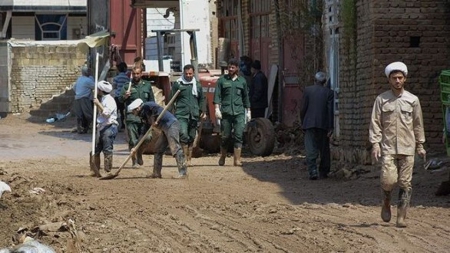 سپاه نیوز:مسئول بسیج سازندگی خراسان جنوبی از خدمات رسانی ۱۸۰ جهادگر بسیجی بیرجند به مناطق سیل زده استان خبر داد و  گفت: چهار روستای سیل زده خراسان جنوبی از کمک های نیروهای جهادی بهره مند شدند.