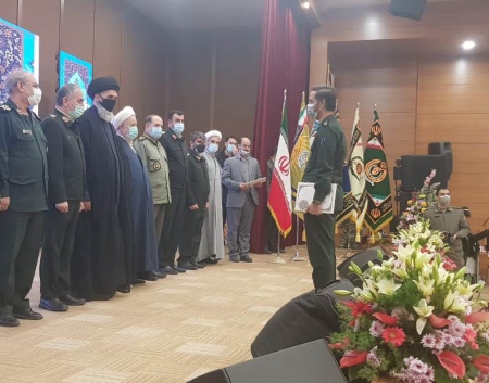 سپاه نیوز: سی و سومین دوره مسابقات سراسری قرآن کریم نیروهای مسلح جمهوری اسلامی ایران پس از یک روز رقابت به پایان رسید و همزمان با برگزاری آیین اختتامیه این رقابت ها از نفرات برتر تقدیر شد.