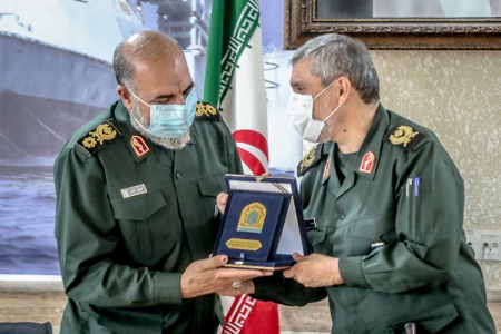 سپاه نیوز:  فرمانده دانشگاه افسری و تربیت پاسداری امام حسین ( علیه السلام ) و جمعی از مدیران این دانشگاه با حضور در دانشگاه امام خامنه ای نیروی دریایی سپاه،  از نزدیک در جریان اقدامات علمی ، پژوهشی ، فرهنگی ، تربیتی و آموزشی این دانشگاه قرار گرفتند .