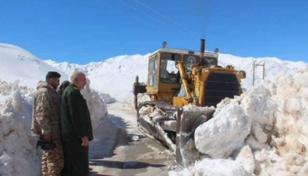 فرمانده سپاه حضرت قمربنی هاشم (ع) استان چهارمحال و بختیاری از آمادگی سپاه برای ورود صدهادستگاه ماشین آلات مورد نیاز برای رفع نیاز مردم در زمینه بازگشایی جاده‌ها و معابر مسدود شده ناشی از بارش‌ها خبر داد.