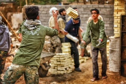 سپاه نیوز: مسئول بسیج سازندگی سپاه علی بن ابیطالب (ع) استان قم گفت : رزمایش جهادگران فاطمی در عرصه‌های مختلف آموزشی، فرهنگی، پزشکی، آبرسانی و ... روز شنبه هفته آینده در سراسر کشور و نیز استان قم برگزار می‌شود و آغاز فعالیت همه جهادگران در مناطق مختلف و نقاط هدف استان‌ها است.