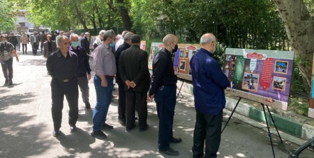 سپاه نیوز: نمایشگاه دستاوردهای سپاه پاسداران انقلاب اسلامی به روایت تصویر و متن با نام «نیم قرن، دست در دست مردم، پنجه در پنجه شیطان» در حاشیه برگزاری نماز جمعه تهران برگزار شد.
