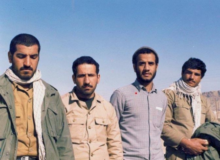 سپاه نیوز: حجت‌الاسلام والمسلمین رضایی با تنها خانواده چهار شهید کاشانی دیدار کرد.