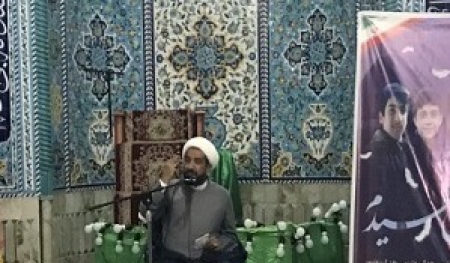 سپاه نیوز: حجت الاسلام والمسلمین بامری گفت: شمن هر لحظه منتظر روزنه ای برای نفوذ و ایجاد تفرقه و اغتشاش است تا با استفاده از ناآرامی ها به اهداف شوم و پلید خود برسد.