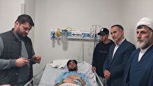 عیادت مسئول سازمان بسیج ورزشکاران از فوتبالیست جوان تیم نساجی که با نجات دو هم‌وطن روح پهلوانی را زنده کرد