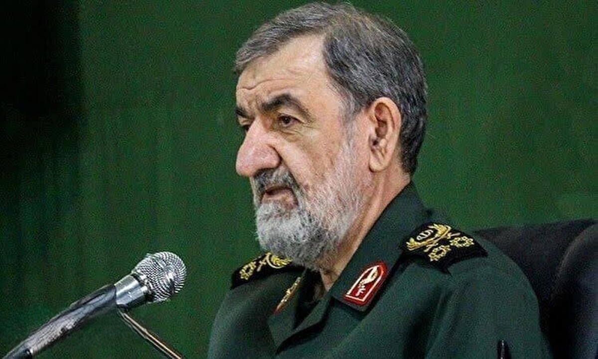 ایران سرزمین پیروزی و صاحب گنج و شمشیر است