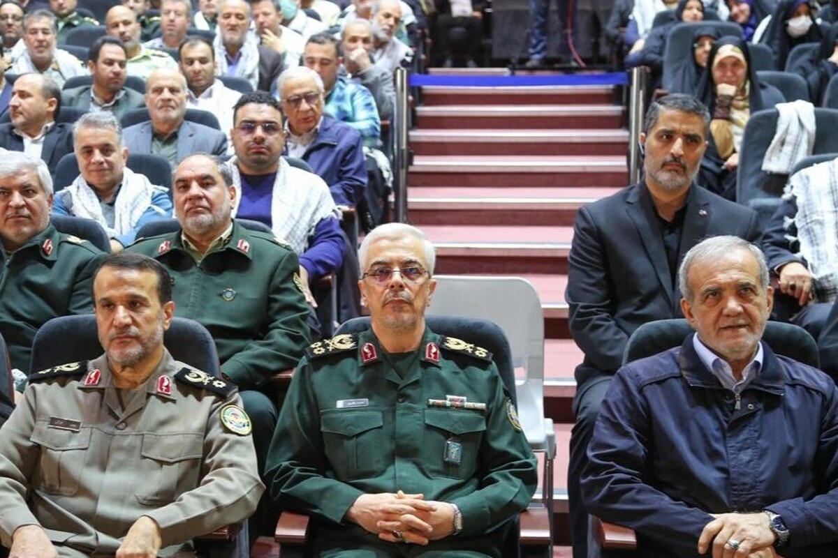 افتتاح ۵ مرکز فرهنگی و موزه دفاع مقدس و مقاومت با حضور رئیس جمهور