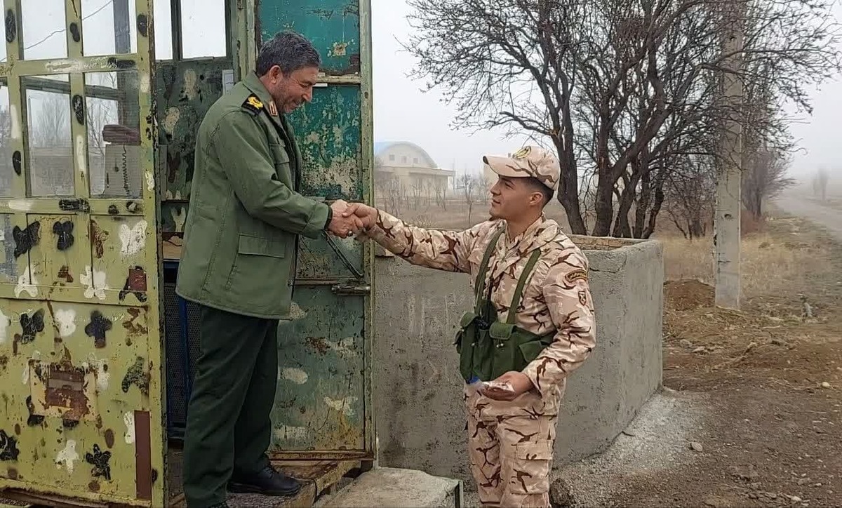 دیدار نوروزی فرمانده سپاه حضرت عباس (ع) استان اردبیل با سربازان