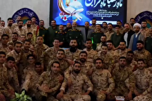 حضور فرمانده سپاه نینوا در جمع سربازان ستاد سپاه استان در لحظه تحویل سال نو