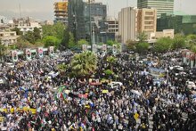 حضور باشکوه مردم انقلابی در تجمع ضد صهیونیستی میدان فلسطین