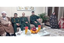 دیدار جانشین فرمانده سپاه قدس گیلان با خانواده شهید مدافع حرم روحی