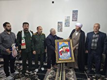 دیدار نماینده ولی فقیه در سپاه ولی عصر(عج) خوزستان با خانواده شهید پندش